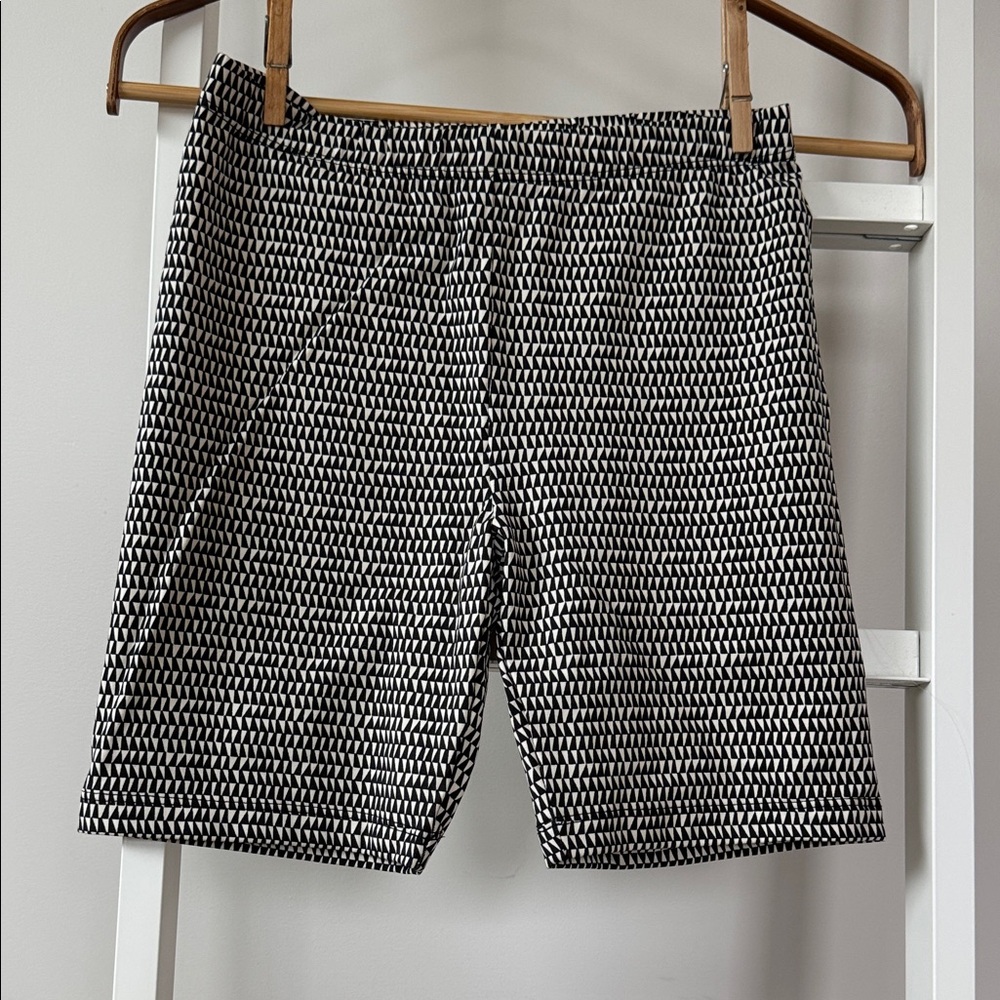 Tea Collection Black and White Geometric Kids “Bike” Shorts